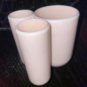 Pink Toothbrush holder